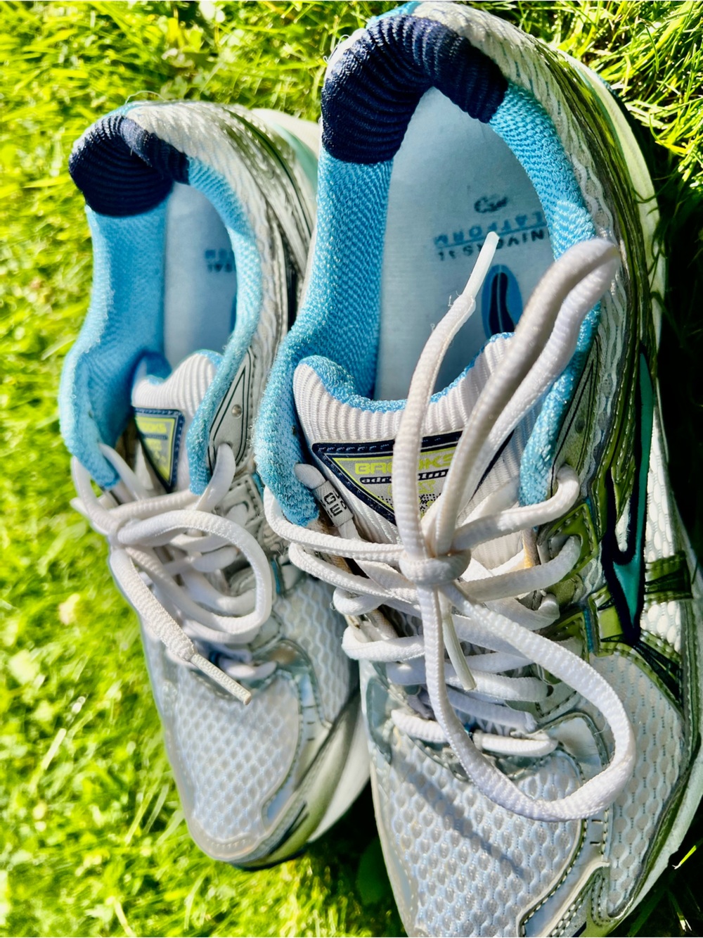 NEW Brooks sneaker GTS 11th Ed. DNA Flextra running shoe blue silver shimmer 8.5 - Picture 17 of 17